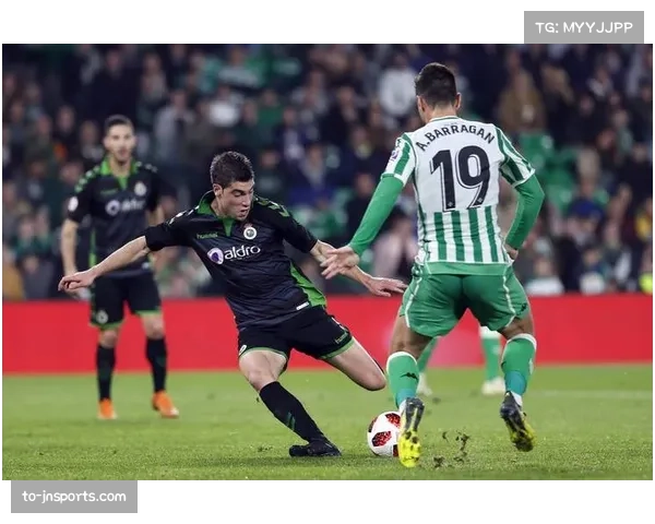 塞维利亚展现战术灵活性 根据对手特点调整阵型增强控制